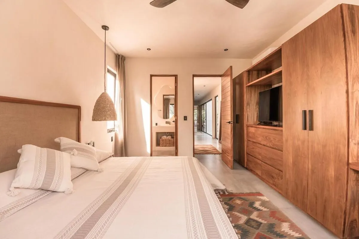 Villa With 2 Pools With Security Guard For 10 Guests Tulum