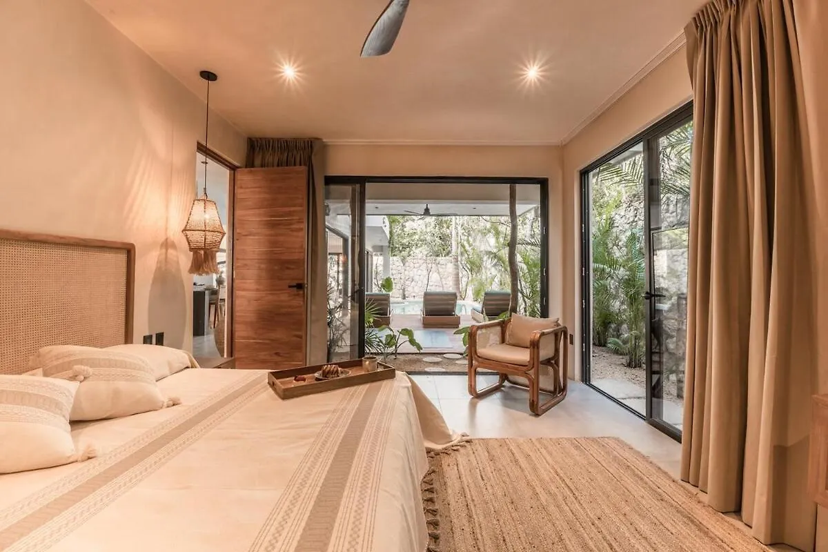 Villa With 2 Pools With Security Guard For 10 Guests Tulum