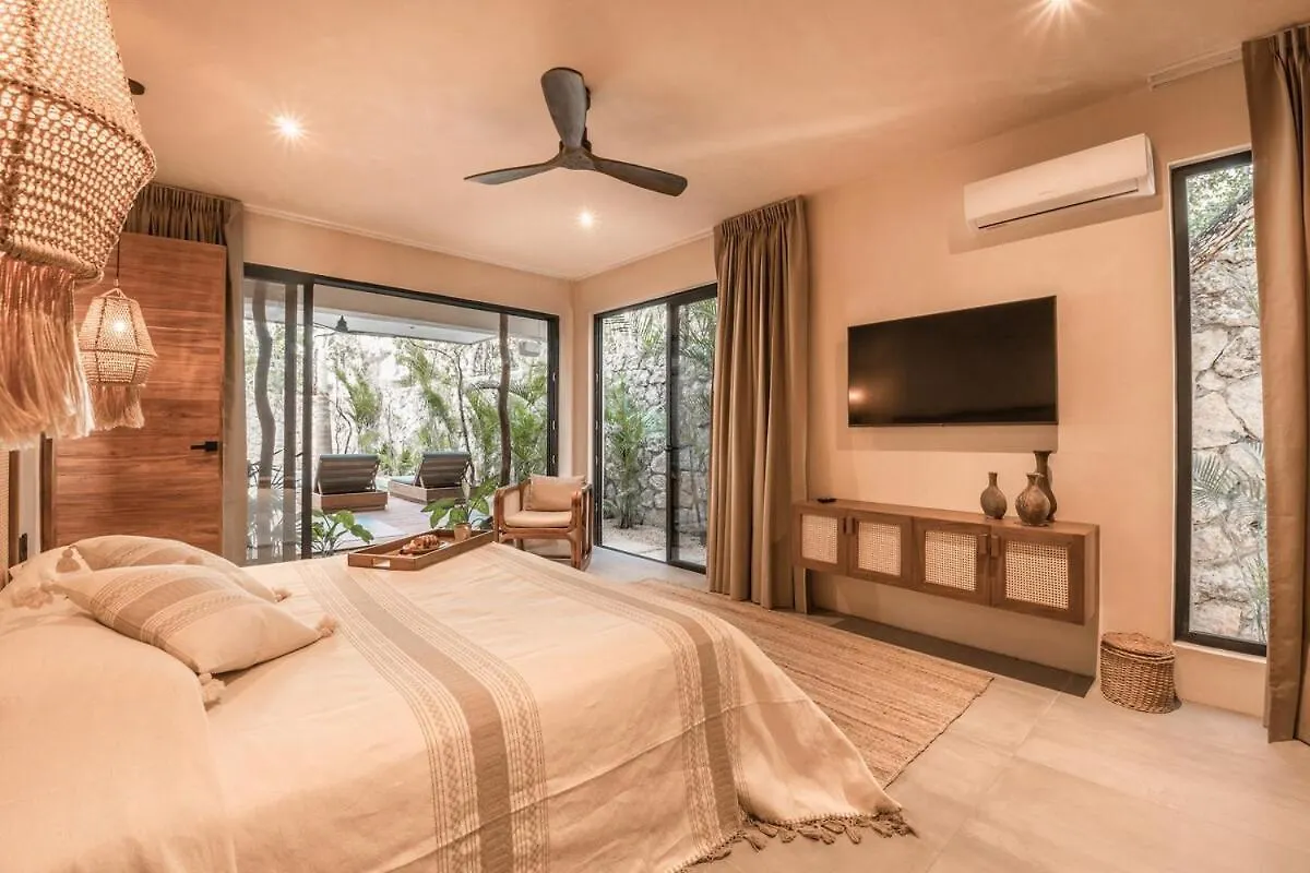 Villa With 2 Pools With Security Guard For 10 Guests Tulum